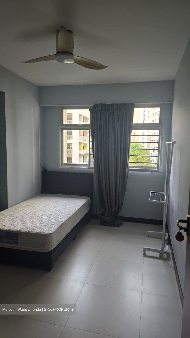 Upper Serangoon Crescent (Hougang),  #512247521
